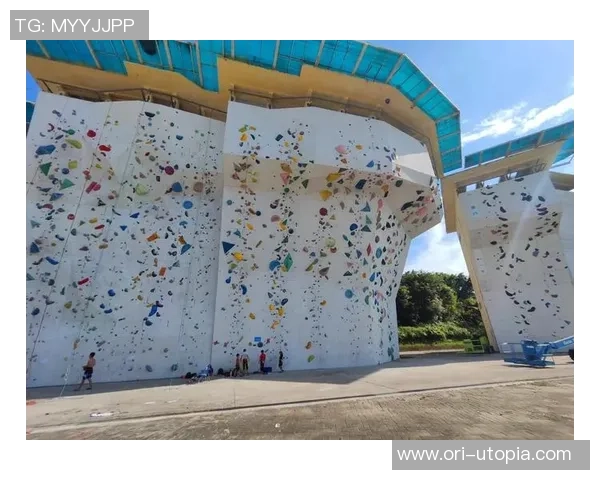 广州攀岩队边路渗透战术解析与实战应用探讨